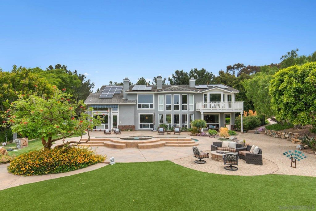 521 Latigo Row, Encinitas, CA 92024