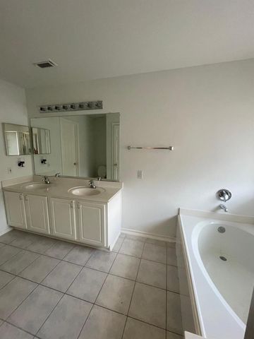 2926 Loganberry Park Lane, Houston, TX 77014