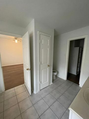 2926 Loganberry Park Lane, Houston, TX 77014