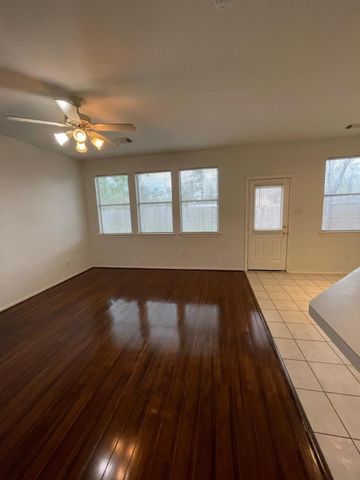 2926 Loganberry Park Lane, Houston, TX 77014