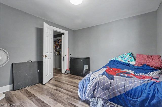 15 Massachusetts Avenue, Poland, OH 44514