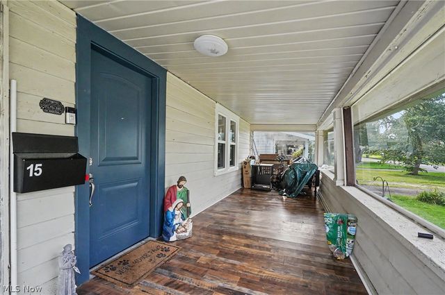 15 Massachusetts Avenue, Poland, OH 44514