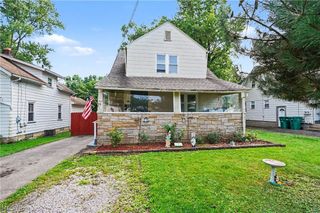 15 Massachusetts Avenue, Poland, OH 44514