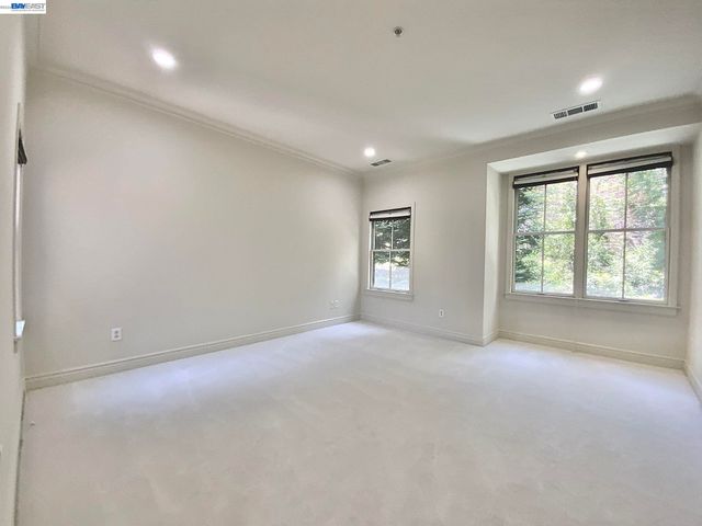 19 Edgewood Pl, Belmont, CA 94002