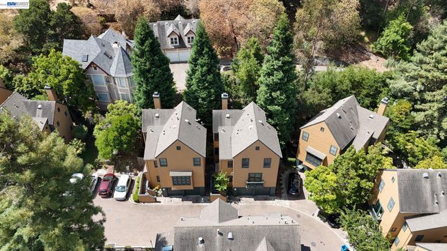 19 Edgewood Pl, Belmont, CA 94002