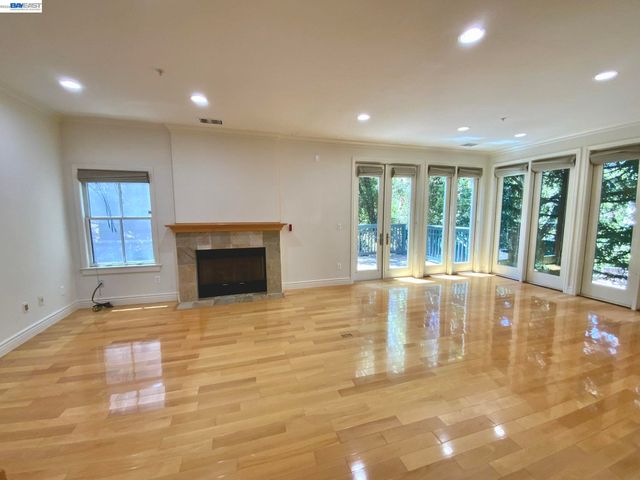 19 Edgewood Pl, Belmont, CA 94002