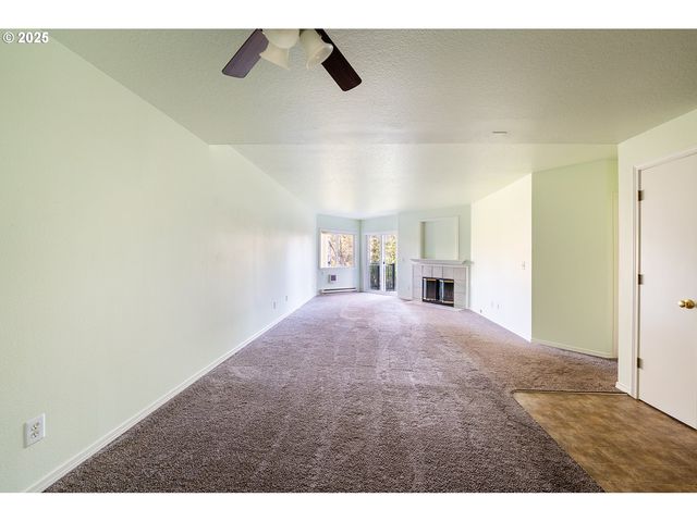 8720 Sw TUALATIN Rd 206, Tualatin, OR 97062