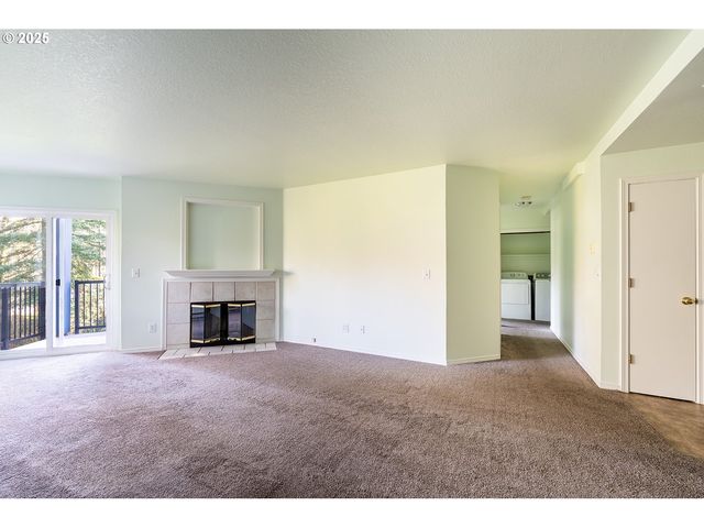 8720 Sw TUALATIN Rd 206, Tualatin, OR 97062