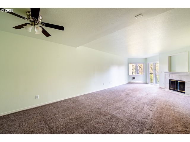 8720 Sw TUALATIN Rd 206, Tualatin, OR 97062