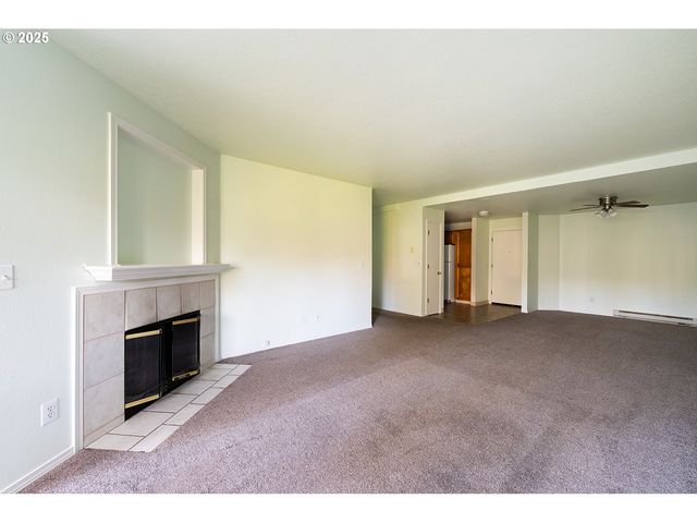 8720 Sw TUALATIN Rd 206, Tualatin, OR 97062