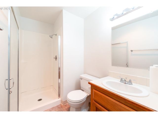 8720 Sw TUALATIN Rd 206, Tualatin, OR 97062