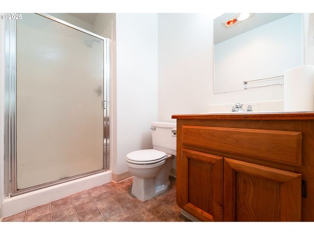 8720 Sw TUALATIN Rd 206, Tualatin, OR 97062