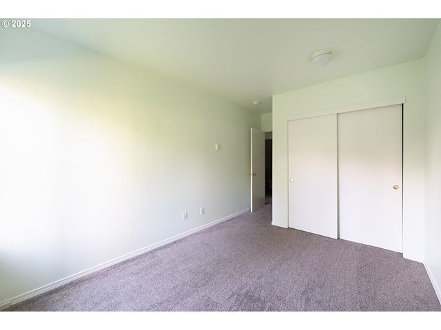 8720 Sw TUALATIN Rd 206, Tualatin, OR 97062