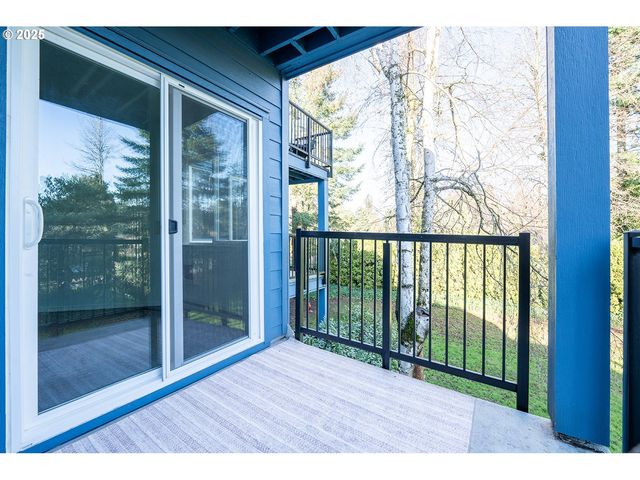 8720 Sw TUALATIN Rd 206, Tualatin, OR 97062