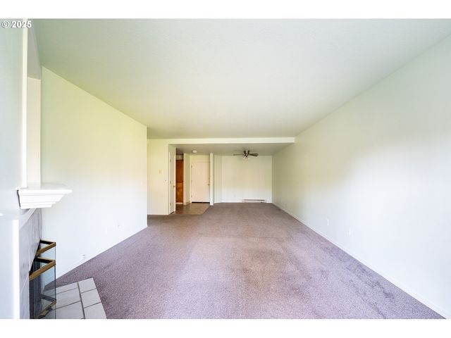 8720 Sw TUALATIN Rd 206, Tualatin, OR 97062