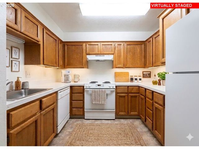 8720 Sw TUALATIN Rd 206, Tualatin, OR 97062