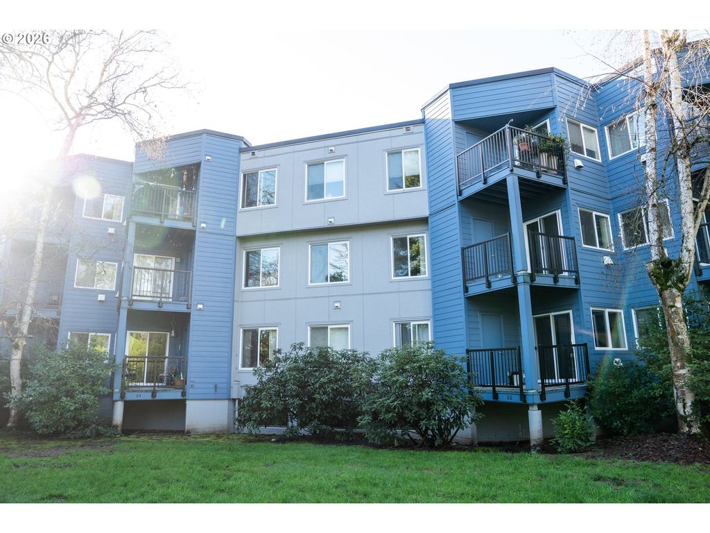 8720 Sw TUALATIN Rd 206, Tualatin, OR 97062