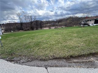4132 State Route 136, Hempfield Twp, PA 15601