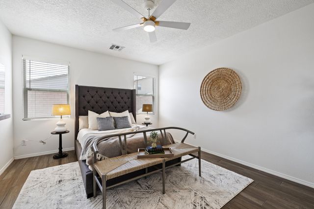 6200 N White Hawk Drive NE, Rio Rancho, NM 87144