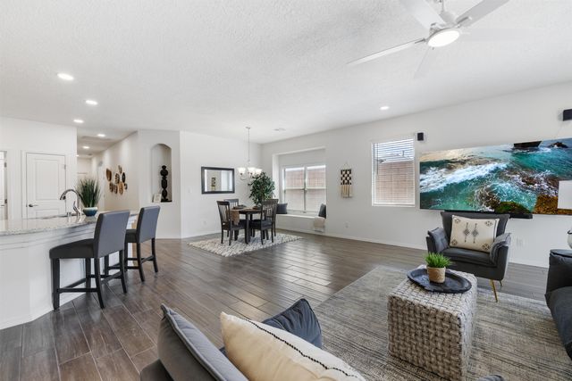 6200 N White Hawk Drive NE, Rio Rancho, NM 87144