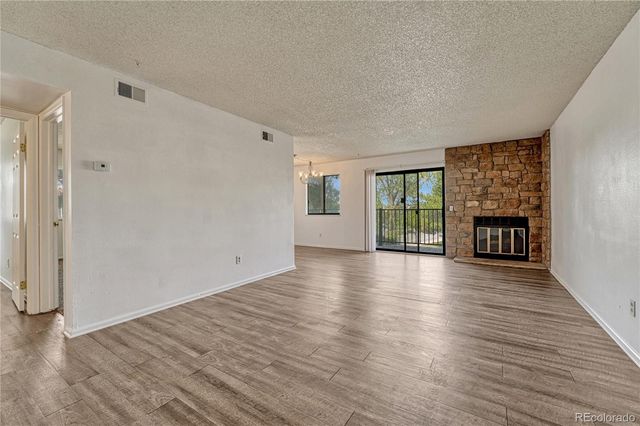 491 S Kalispell Way 101, Aurora, CO 80017