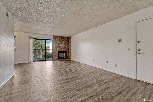 491 S Kalispell Way 101, Aurora, CO 80017