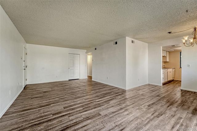 491 S Kalispell Way 101, Aurora, CO 80017