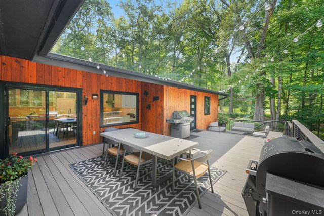 2 The Logging Road, Waccabuc, NY 10597