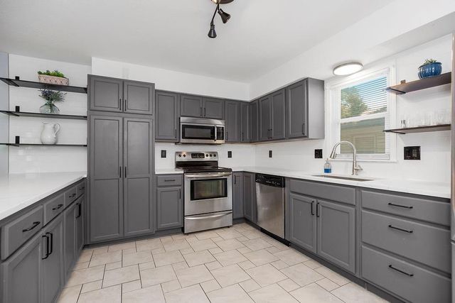 6706 N Bellefontaine Avenue, Gladstone, MO 64119