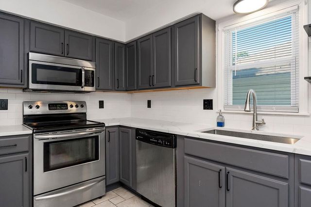 6706 N Bellefontaine Avenue, Gladstone, MO 64119