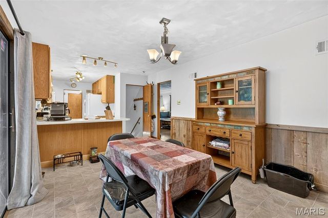 24 Weinel Drive, Fairview Heights, IL 62208