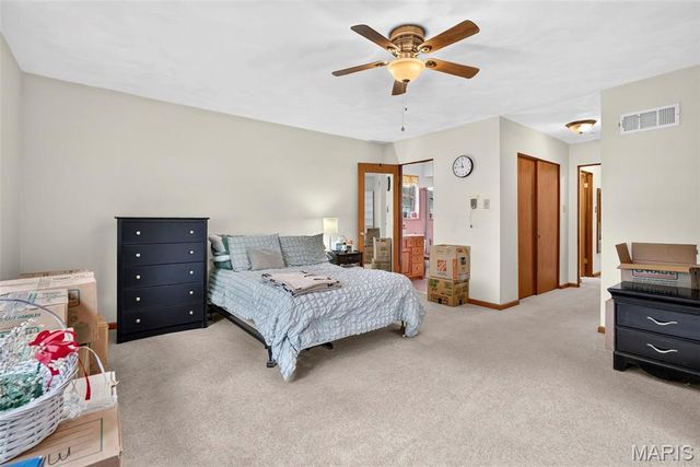 24 Weinel Drive, Fairview Heights, IL 62208