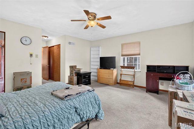 24 Weinel Drive, Fairview Heights, IL 62208