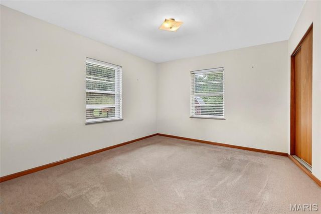24 Weinel Drive, Fairview Heights, IL 62208