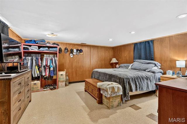 24 Weinel Drive, Fairview Heights, IL 62208