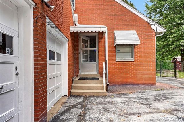 24 Weinel Drive, Fairview Heights, IL 62208