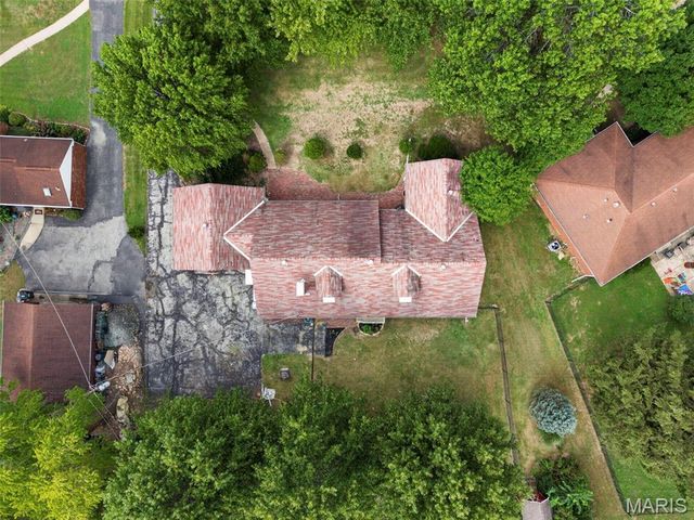 24 Weinel Drive, Fairview Heights, IL 62208