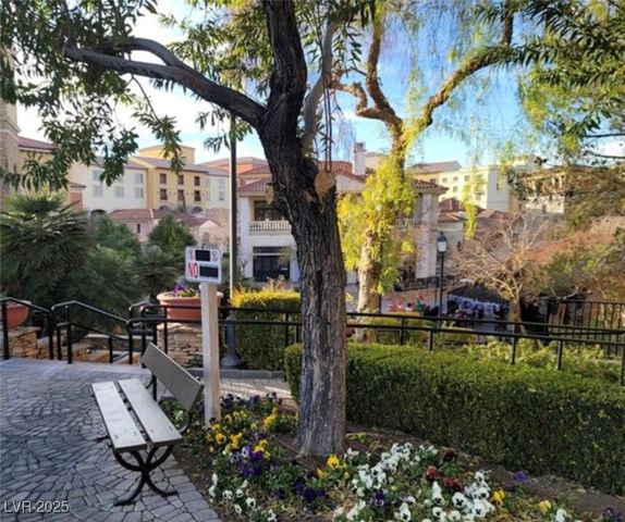 30 Strada Di Villaggio 631, Henderson, NV 89011