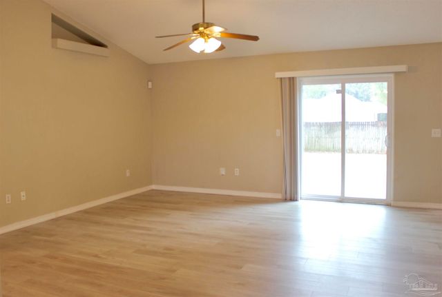 5129 Goshawk Dr, Milton, FL 32570