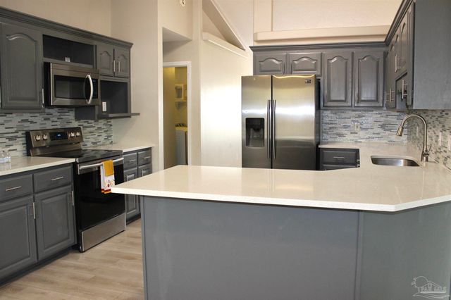 5129 Goshawk Dr, Milton, FL 32570