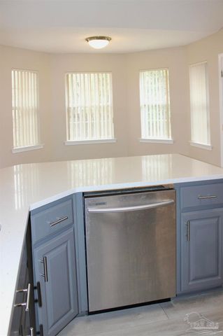 5129 Goshawk Dr, Milton, FL 32570