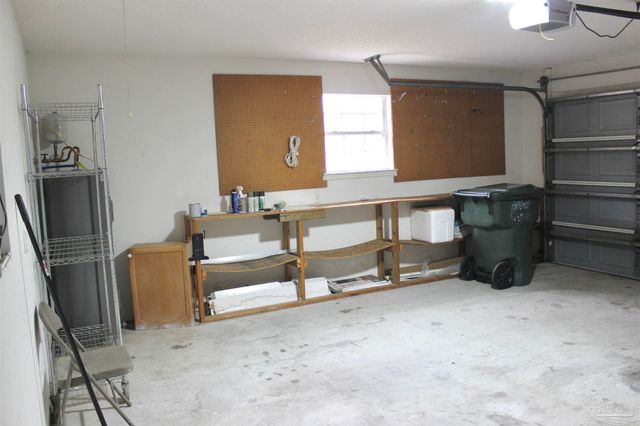 5129 Goshawk Dr, Milton, FL 32570