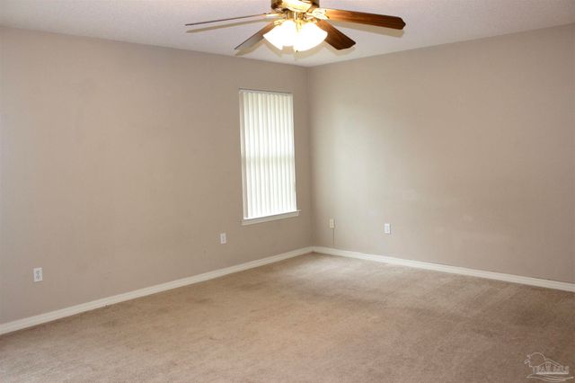 5129 Goshawk Dr, Milton, FL 32570