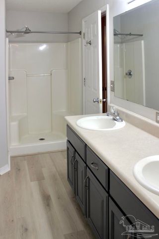 5129 Goshawk Dr, Milton, FL 32570