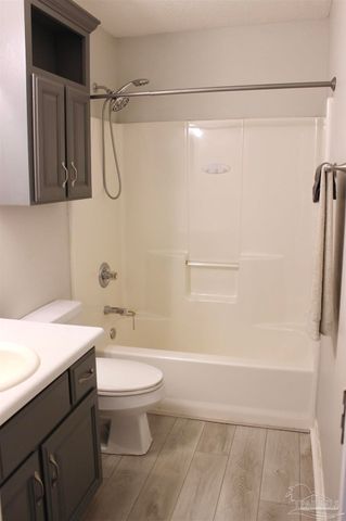 5129 Goshawk Dr, Milton, FL 32570