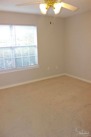 5129 Goshawk Dr, Milton, FL 32570