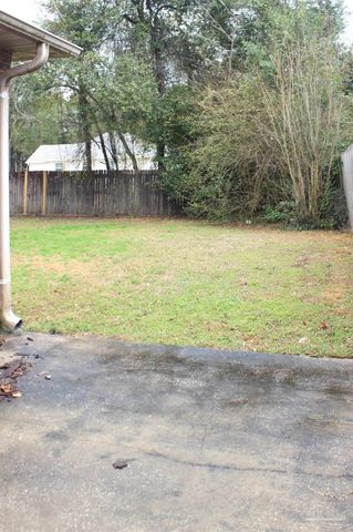 5129 Goshawk Dr, Milton, FL 32570