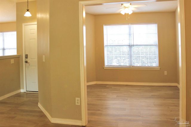 5129 Goshawk Dr, Milton, FL 32570