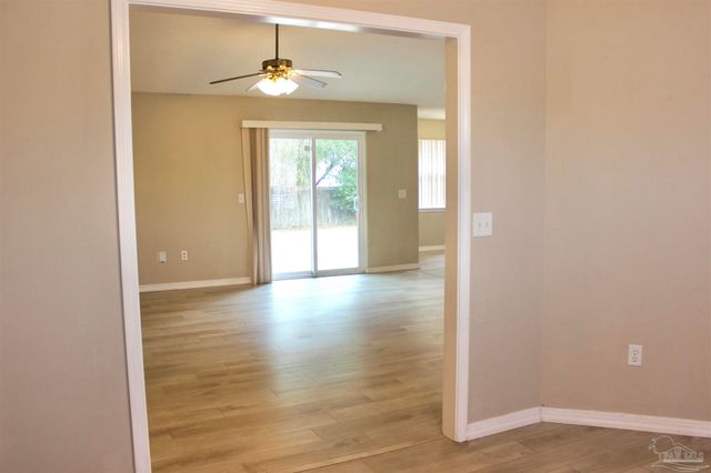 5129 Goshawk Dr, Milton, FL 32570