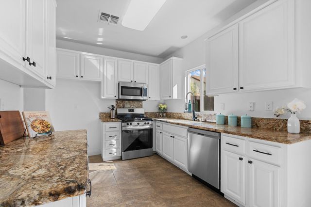 1499 Loon Lake St, Roseville, CA 95747